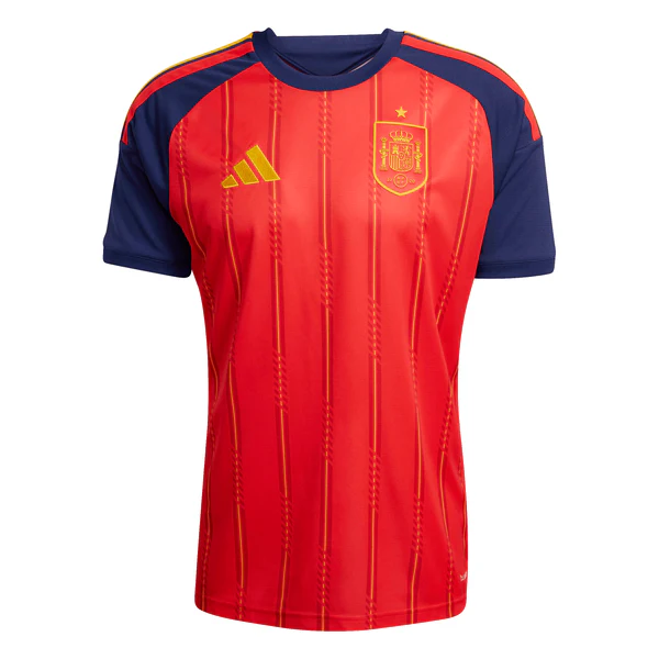 España Local – Camiseta de fútbol disponible en La Habana, Cuba